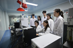 康护灵境：AI+VR 破局养老照护人才